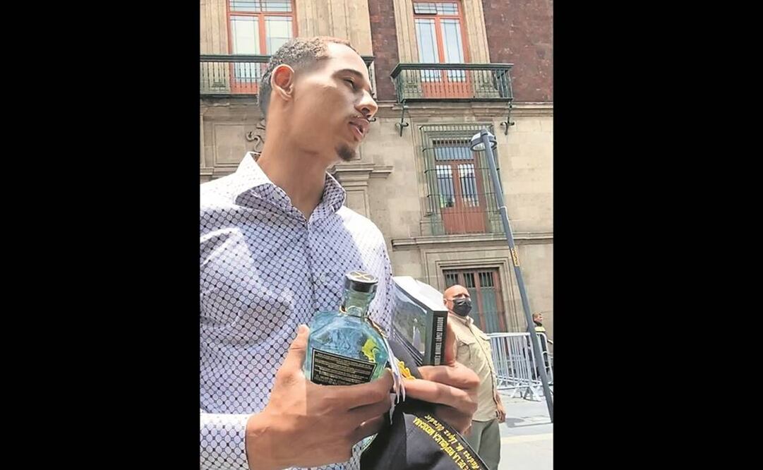 “Roperazo” en Palacio Nacional