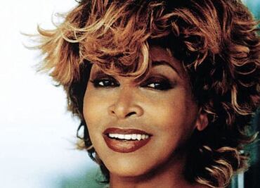 Tina Turner: 5 looks icónicos de la cantante en los que presumió las piernas más famosas del mundo