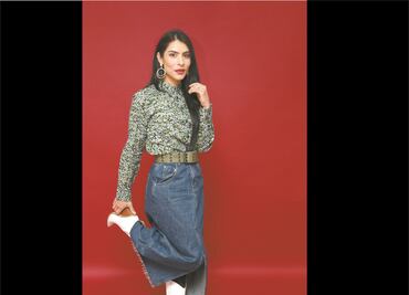 María León se permite ir del pole dance a la banda