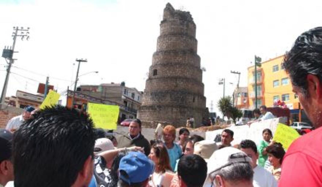 Las torres de Babel de Naucalpan