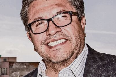 ¿Monreal busca cobijo en PRD?