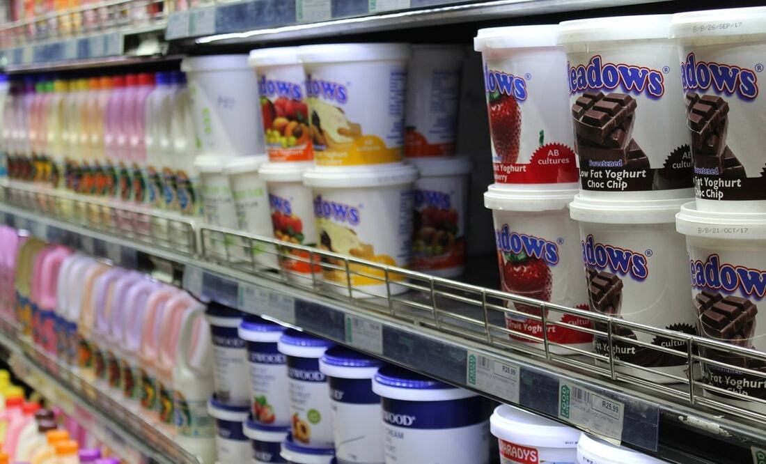 Antes de reutilizar un envase, revisa si sus materiales son aptos para almacenar comida / Foto: Unsplash