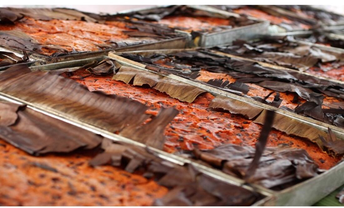 Foto: Especial El platillo tradicional de Yucatán, mucbipollos con motivo de Día de Muertos llega a México