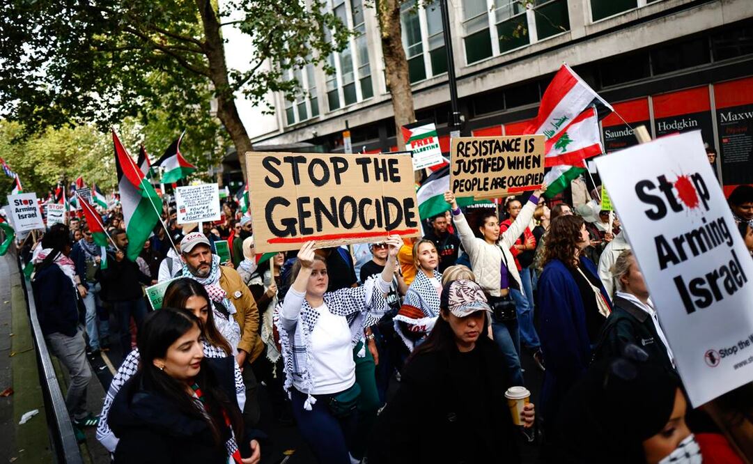 Manifestantes de Londres piden un alto al fuego en Gaza y Líbano. Foto: EFE