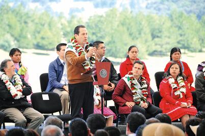 Vamos con todo contra la pobreza: Peña Nieto