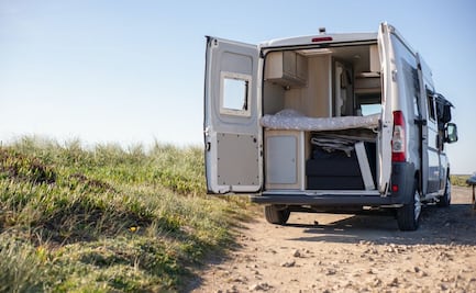 Influencer contó en TikTok cómo un fan ingresó sin permiso a su camper y la vio sin ropa