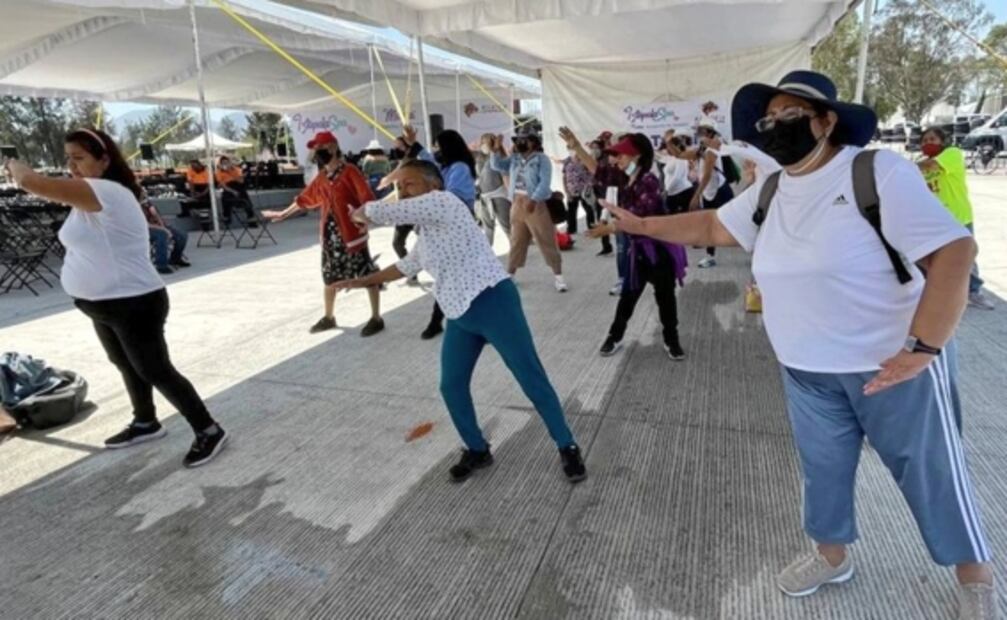 Con masajes, yoga y mascarillas, arranca evento dedicado a las mamás en Iztapalapa