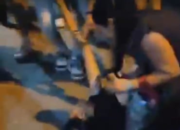 Conductor arrolla a asistentes de desfile navideño en Los Reyes, Michoacán; hay al menos 3 muertos y 8 heridos