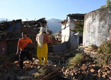 Aumenta a 157 el número de muertos por el terremoto en Nepal