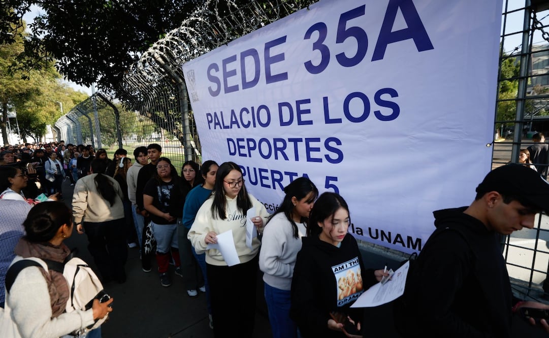 Examen de control presencial de la UNAM en el Palacio de los Deportes, en la CDMX. Foto: Diego Simón / EL UNIVERSAL