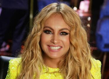 Paulina Rubio nos enseña el vestido asimétrico ideal para mujeres mayores de 50 años