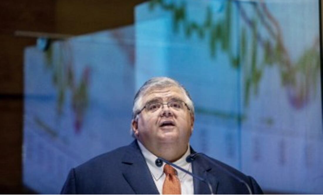 Carstens: podemos esperar una economía más vigorosa