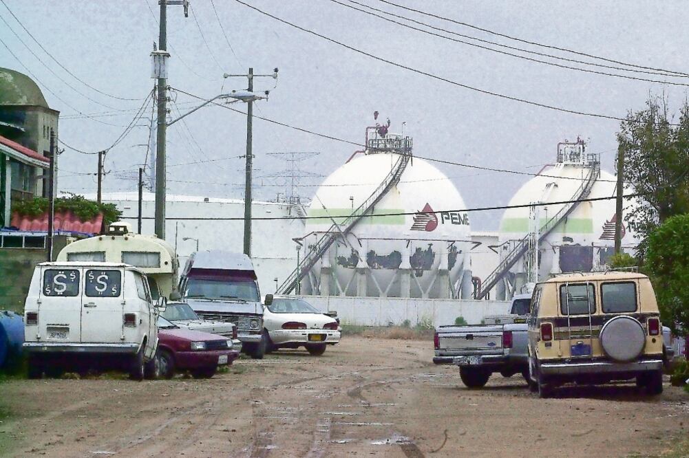 Alarma. La Concamin dijo que empresas en cuatro estados reciben casi 25% menos de gas a petición de Pemex (ARCHIVO EL UNIVERSAL)