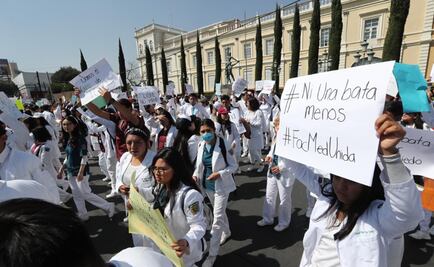“¡Ni una bata menos!”: Estudiantes de UAEMex exigen seguridad 