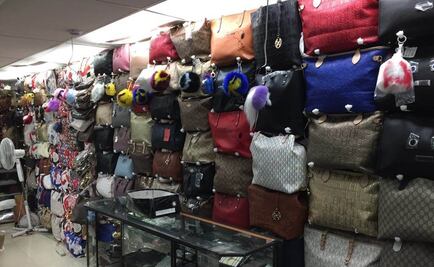 Autoridad judicial asegura más de 19 mil bolsas "pirata" en la CDMX