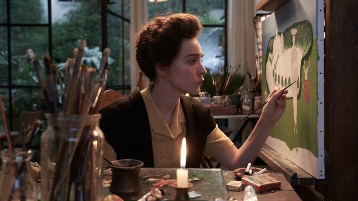 Olivia Vinall da vida a Leonora Carrington, pintora y escritora surrealista. Crédito: Especial