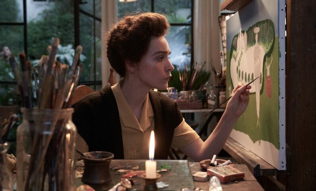 Olivia Vinall da vida a Leonora Carrington, pintora y escritora surrealista. Crédito: Especial