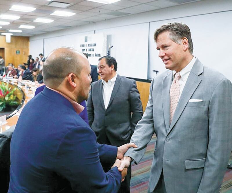 El embajador de Estados Unidos en México, Christopher Landau, dijo que a ninguno de los dos países le conviene tener fronteras totalmente abiertas. ESPECIAL