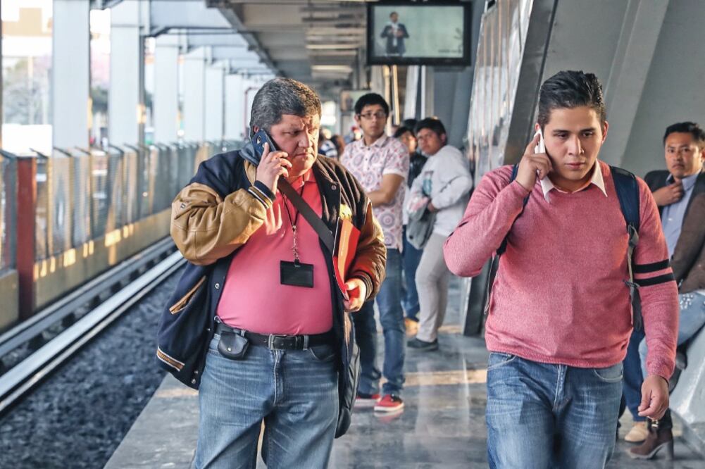 FreedomPop (Dish) tenía 395 mil 937 líneas de telefonía móvil, OUI (Elektra) 320 mil 940 y Virgin 302 mil 314 usuarios, según cifras del IFT a septiembre pasado. (ARCHIVO EL UNIVERSAL)