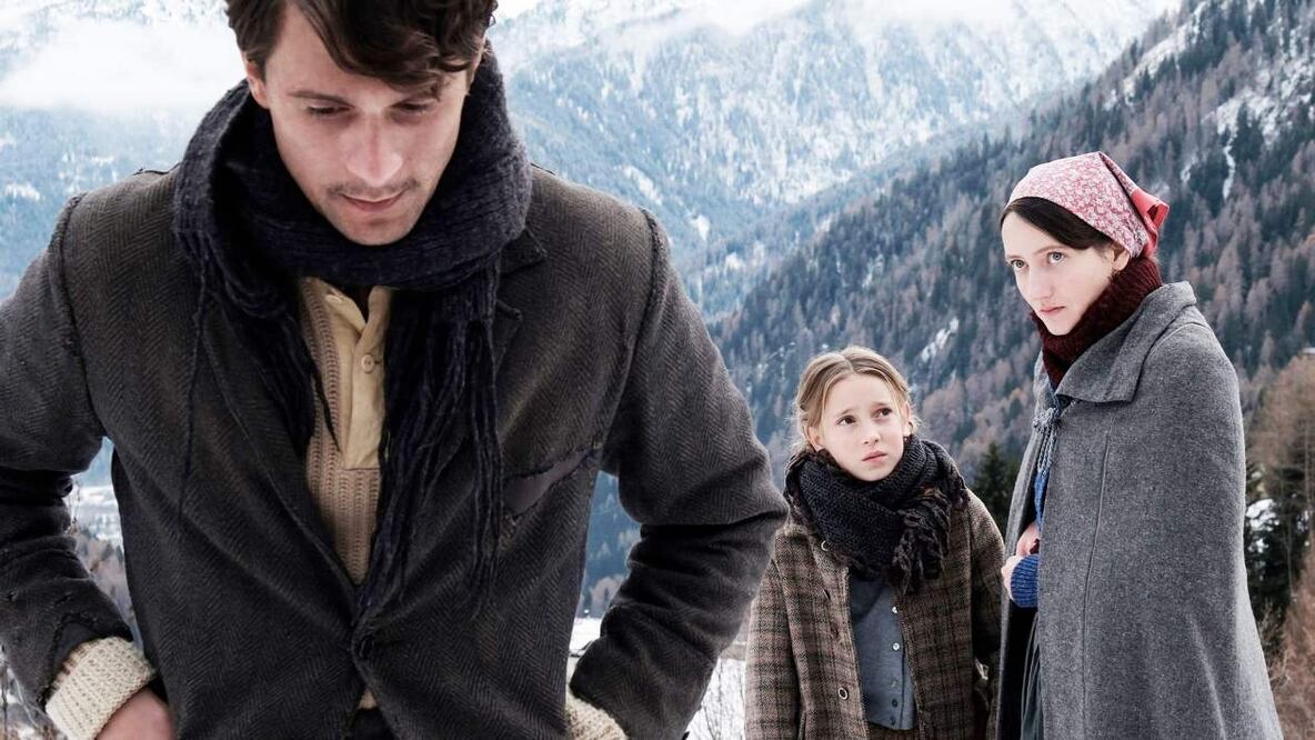 Los protagonistas deVermiglio son Giuseppe De Domenico, quien interpreta a Pietro Riso, y Martina Scrinzi, que hace de Lucía Graziade./ Especial