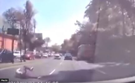 Captan momento en que presunto secuestrado se arroja de cajuela en Constituyentes