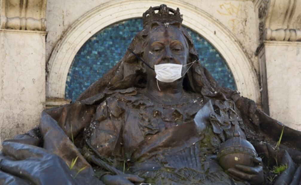 Con cubrebocas, protegen a La Minerva del coronavirus