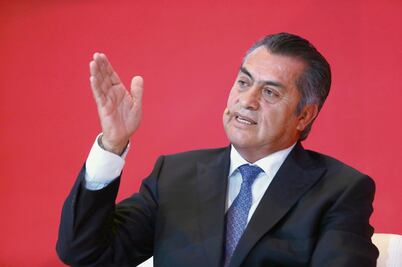 Fustiga El Bronco a quienes viven de partidos políticos
