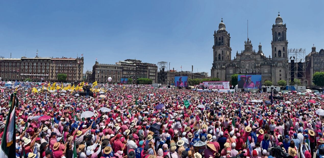 Frente a un Zócalo semilleno, Xóchitl Gálvez dijo que en estos meses ha
recorrido el país y ha sentido el dolor y desesperanza de la gente Foto: Berenice Fregoso El Universal