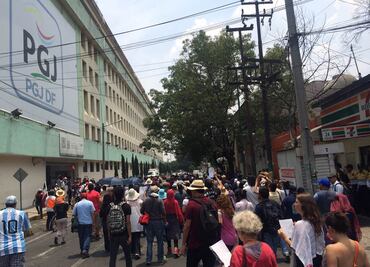 Manifestantes arriban a la PGJDF por caso Narvarte