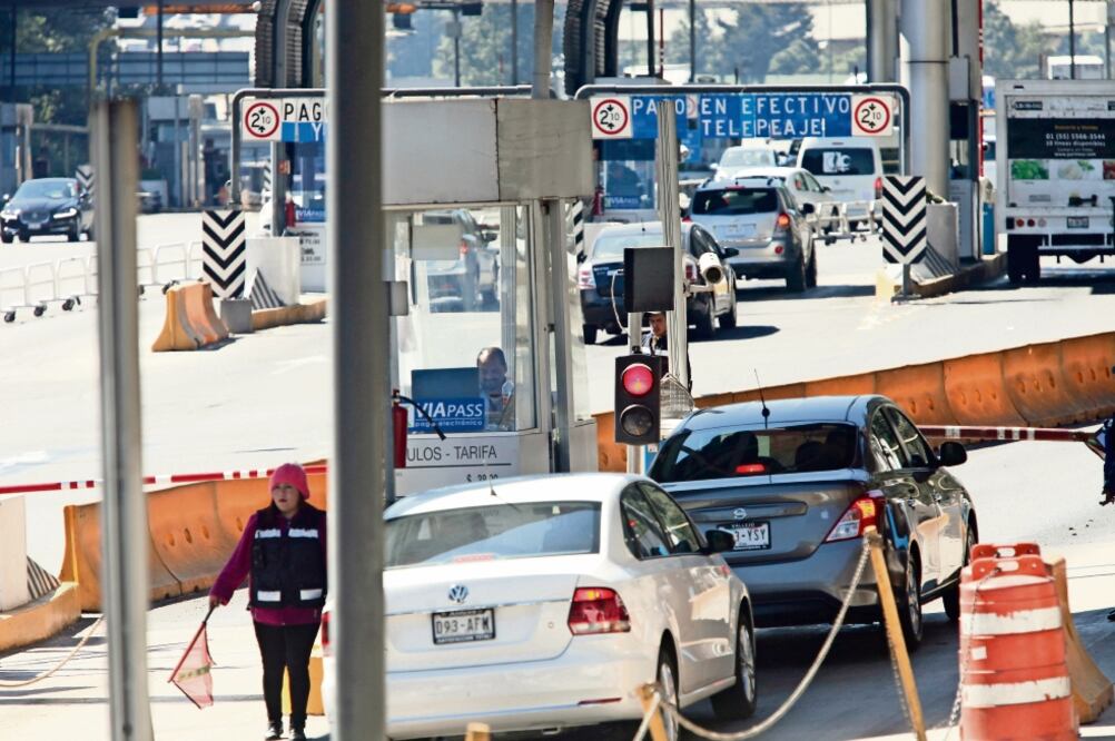 La caseta de cobro de la autopista México –Toluca en La Marquesa subió de 74 a 76 pesos para automóviles. (JORGE ALVARADO. EL UNIVERSAL)