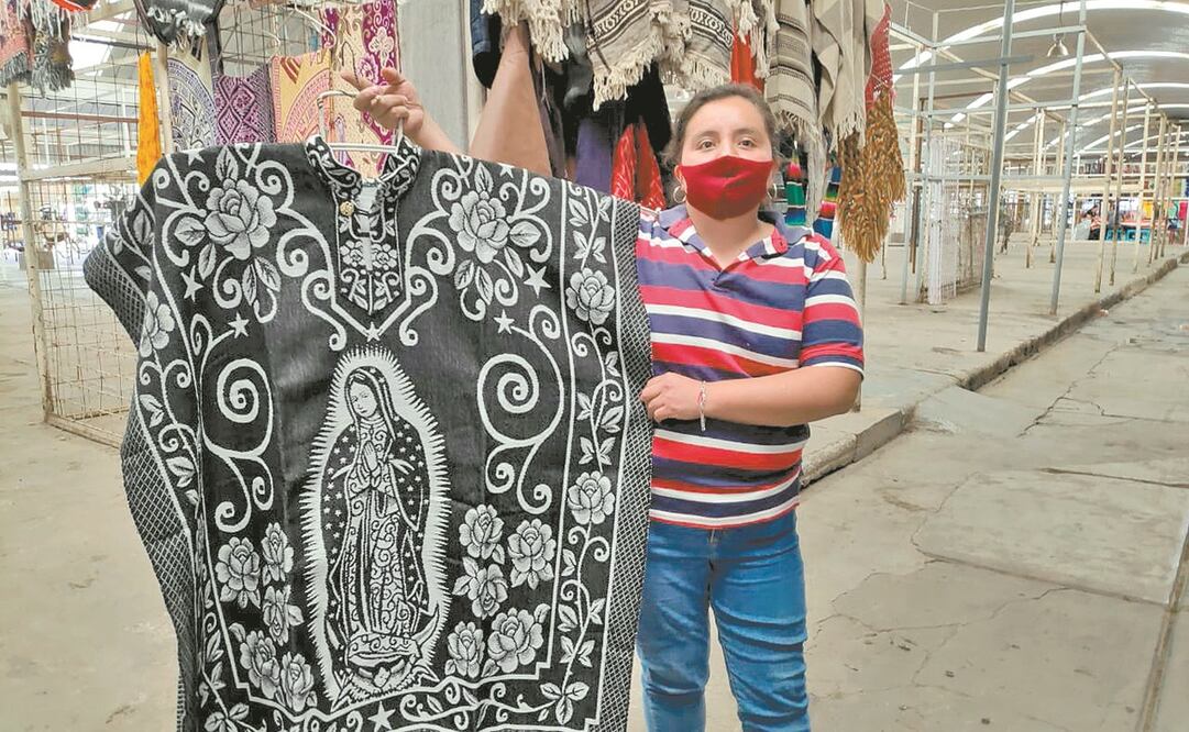 Con motivo del 12 de diciembre, artesanos elaboran gabanes, cobijas y jorongos con la Virgen de Guadalupe. Foto: Emilio Fernández. EL UNIVERSAL