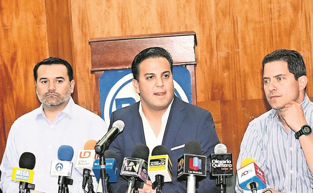 Damián Zepeda (al centro) dirigente nacional del PAN. Foto: Archivo/El Universal