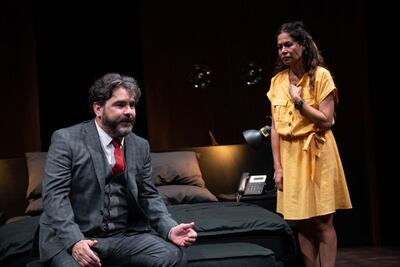 Vargas Llosa y la represión del deseo en su obra de teatro "Al pie del Támesis"