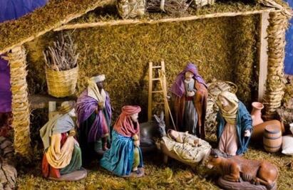 Sacerdotes de Edomex llaman a protesta pacífica ante prohibición de nacimientos en lugares públicos