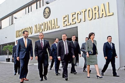 INE pide exentar sus autos del Hoy No Circula