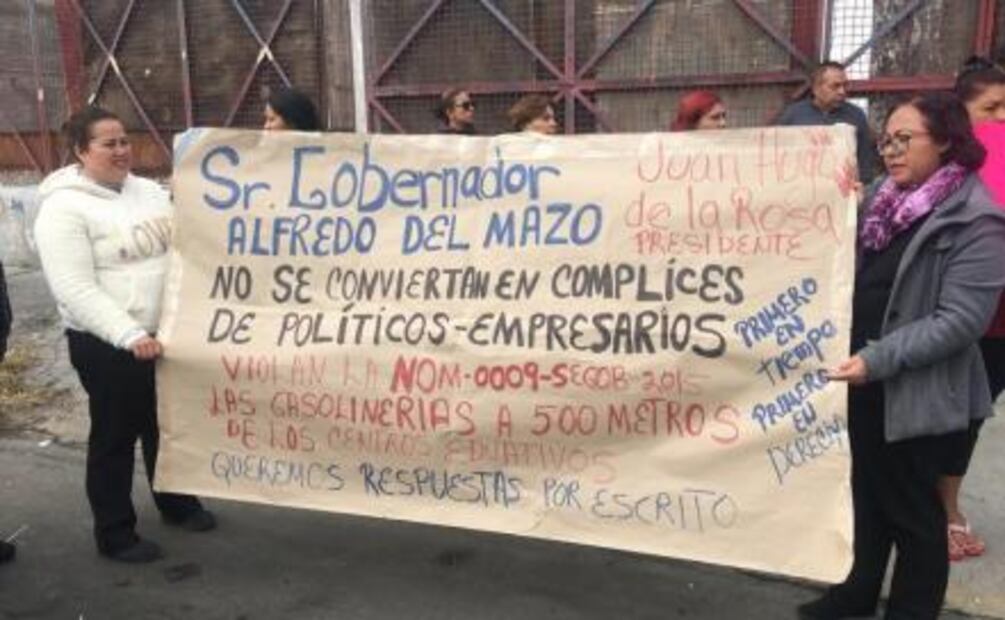 Se manifiestan por instalación de gasolinera cerca de centros educativos en Neza