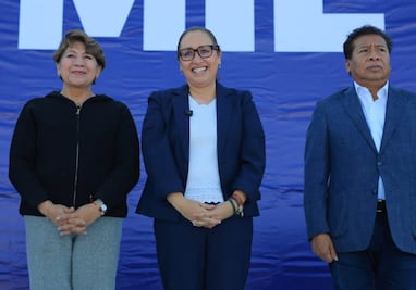 Delfina Gómez y Azucena Cisneros toman protesta a 5 mil Comités por la Paz vecinales en Ecatepec; "estamos rompiendo inercias y estigmas", dicen