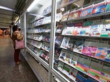 Libros escolares de editoriales privadas se encarecen