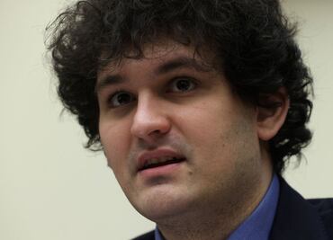 Arrestan en Bahamas al fundador del mercado de criptomonedas FTX