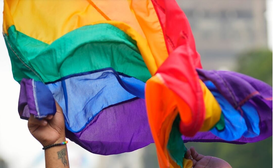 Registran aumento de 33% en atención a crisis en juventudes LGBT+ durante investidura de Trump. Foto: AP