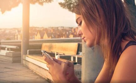 Dolor de cuello y espalda por mirar demasiado el celular