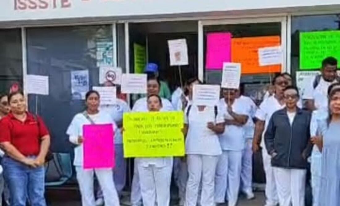 Protestan enfermeras del ISSSTE de Tehuantepec, Oaxaca (09/09/2025). Foto: Especial