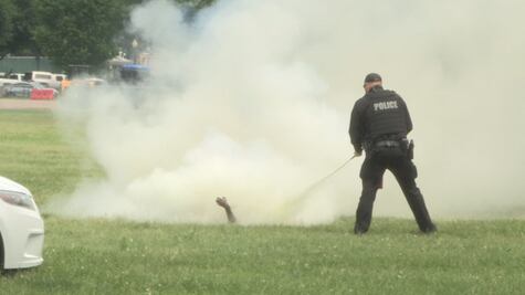 Hombre se prende fuego frente a la Casa Blanca; se desconoce motivo