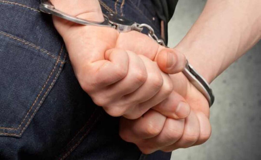 Además del robo de motos, el detenido falsificaba facturas y placas VIN, las cuales vendía por redes sociales. Foto: IStock