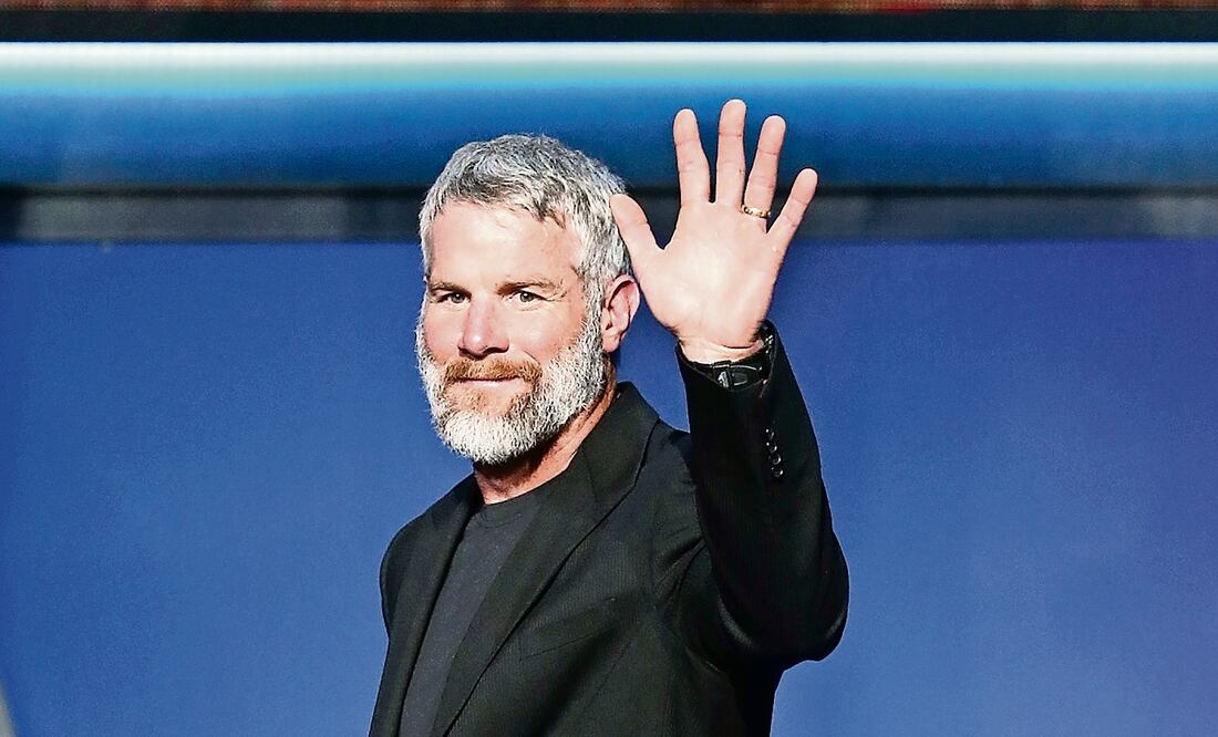 El quarterback de Packers encabezó la generación 2016 del Salón de la Fama (JOHN SALANGSANG. AP)