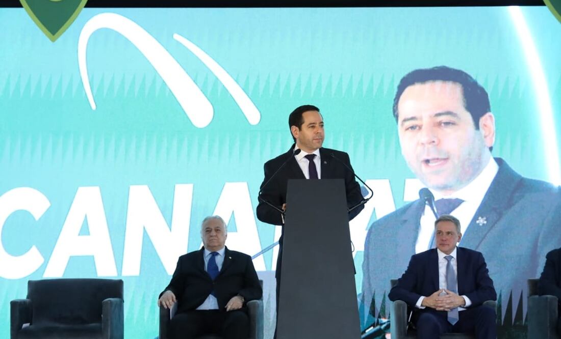 José Abugaber Andonie, presidente de la Concamin, dijo que el robo y quema de vehículos de autotransporte deja pérdidas por 70 mil millones de pesos. Foto: Especial.