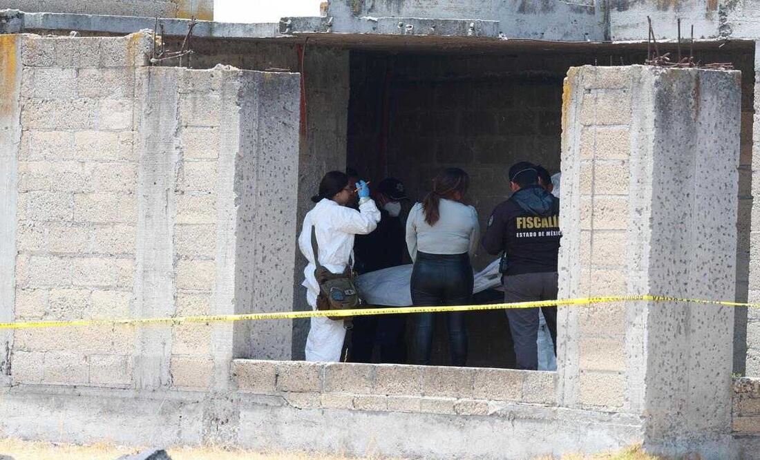 Localizan 2 cuerpos dentro de obra negra en Edomex (30/04/2025). Foto: Alejandro Vargas / EL UNIVERSAL