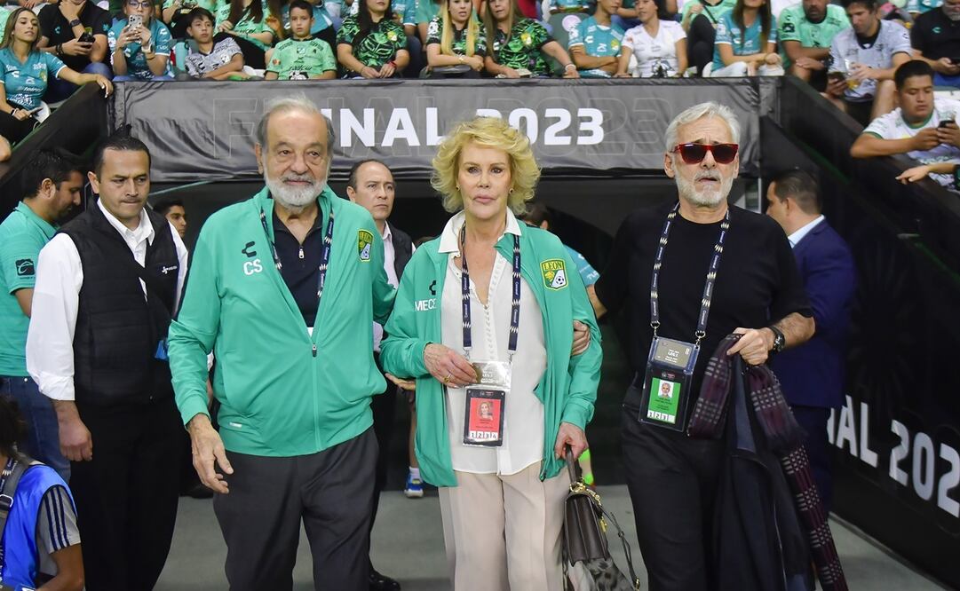 Carlos Slim junto a su pareja y Jesús Martínez / Foto: Grupo Pachuca