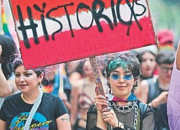 Crónica. "Lencha, escucha, ésta es tu lucha", marcha lesbianas en CDMX