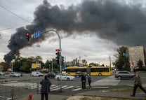 Sacuden fuertes explosiones a Kiev, Ucrania; hay amenaza de ataque con misiles: autoridades